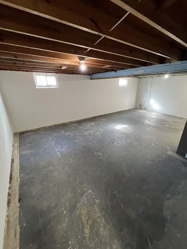 Building Photo - 16913 E 35th Terrace S