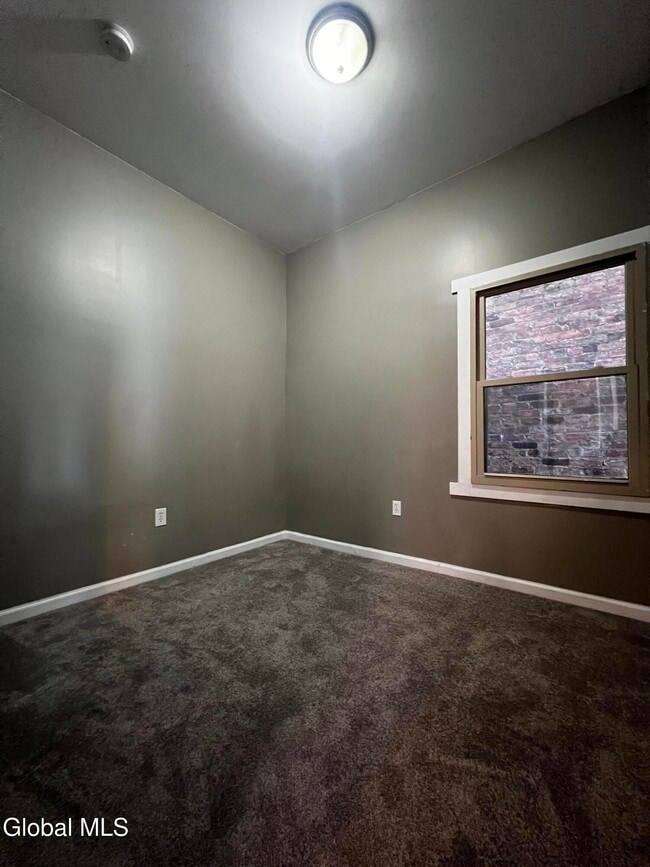 Building Photo - 57 5th Ave