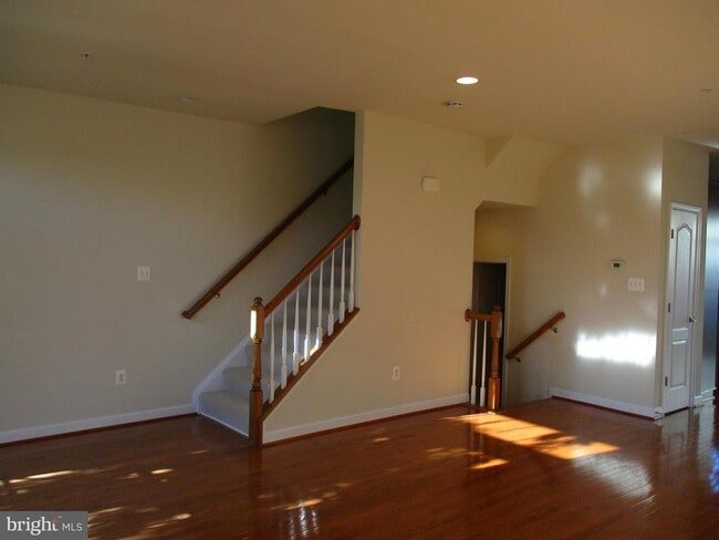 Building Photo - 2144 Little Sorrel Way