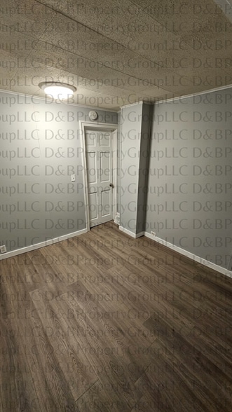 Building Photo - 939 Baraga St NE