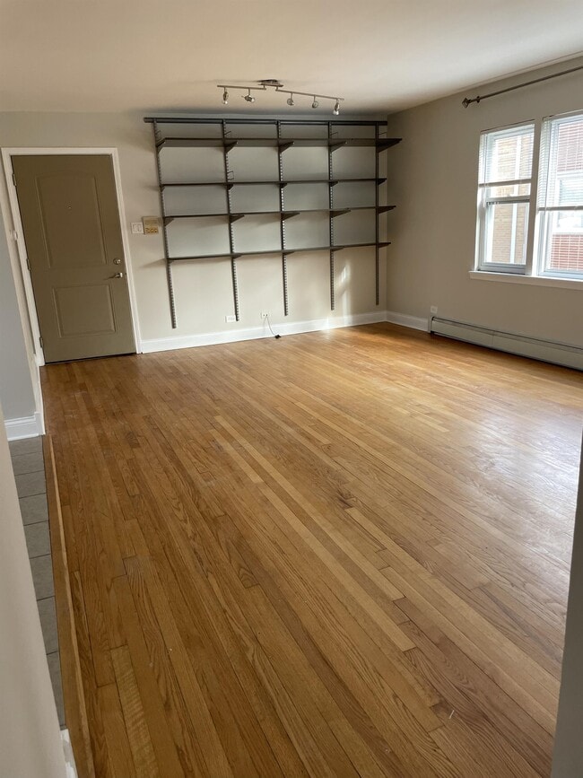 Building Photo - 301 Bluff Ave