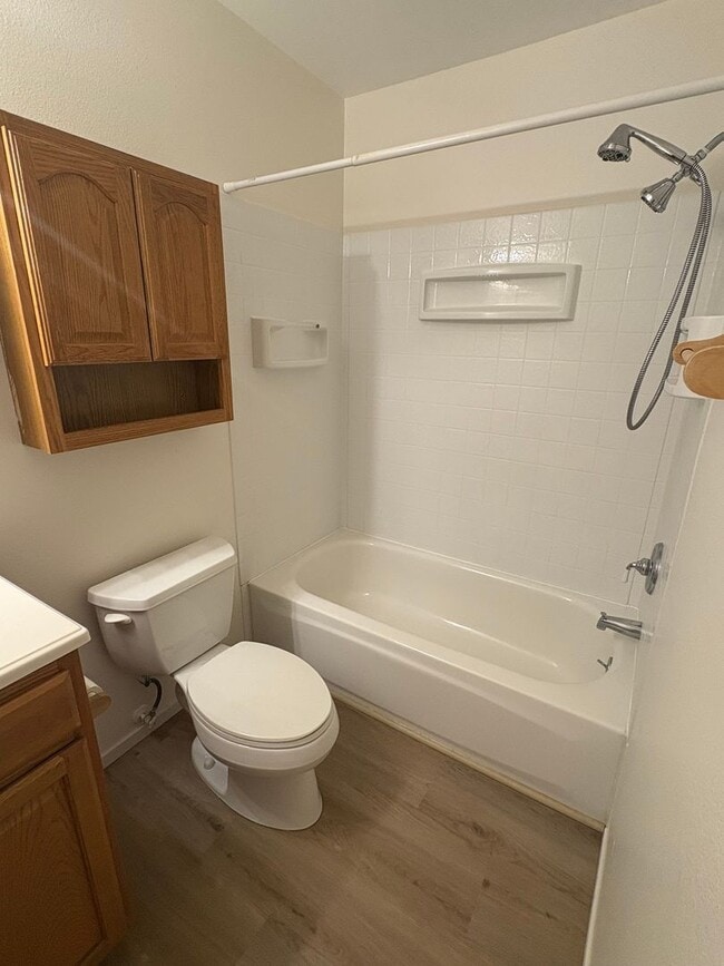 Building Photo - Charming, Single-Story & Move-In Ready