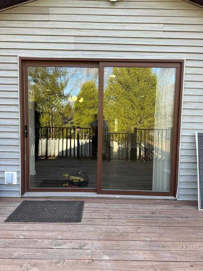 Building Photo - 1414 S Rebecca Ln