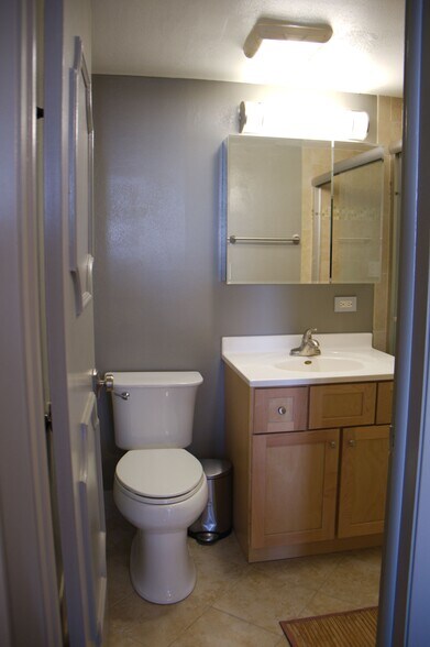 Building Photo - 1707 N Prospect Ave