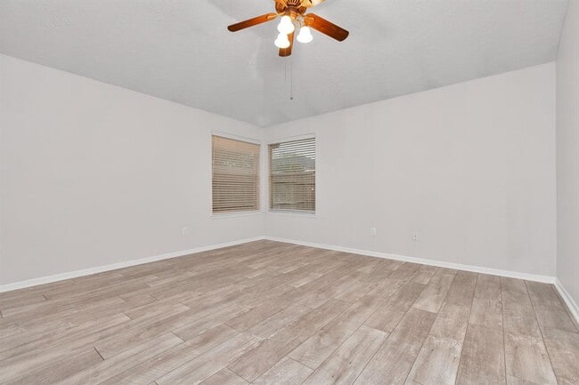 Building Photo - 1102 Comstock Springs Dr