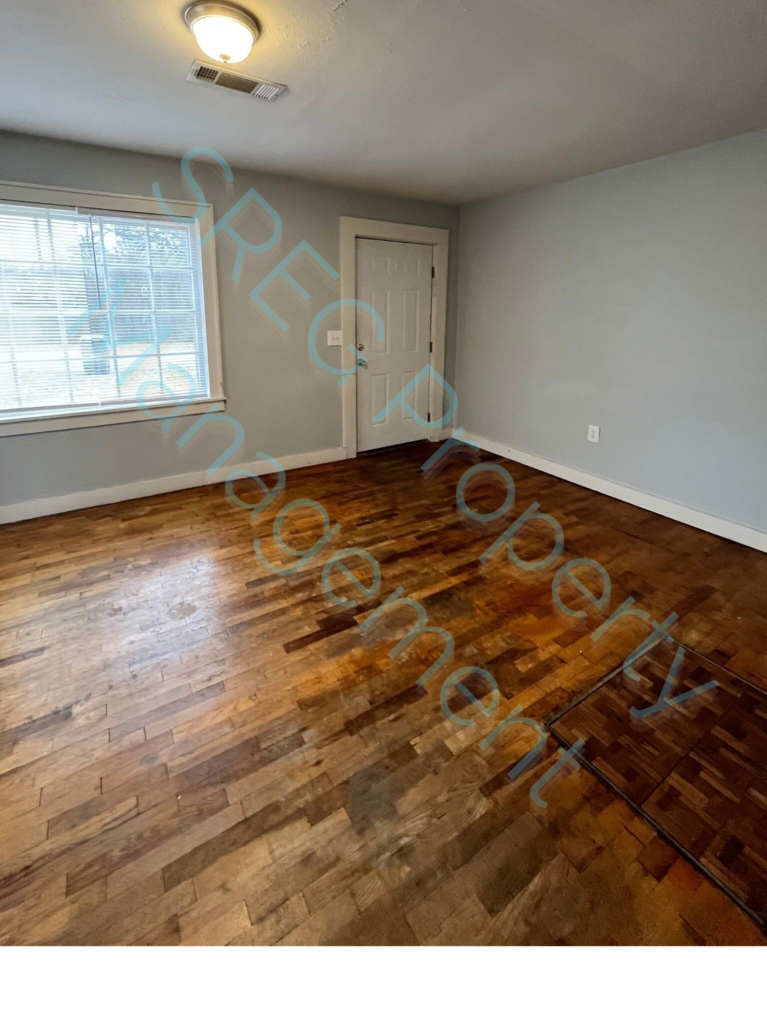 Building Photo - 607 N James St