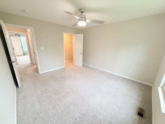 Building Photo - 1332 Horse Shoe Bnd