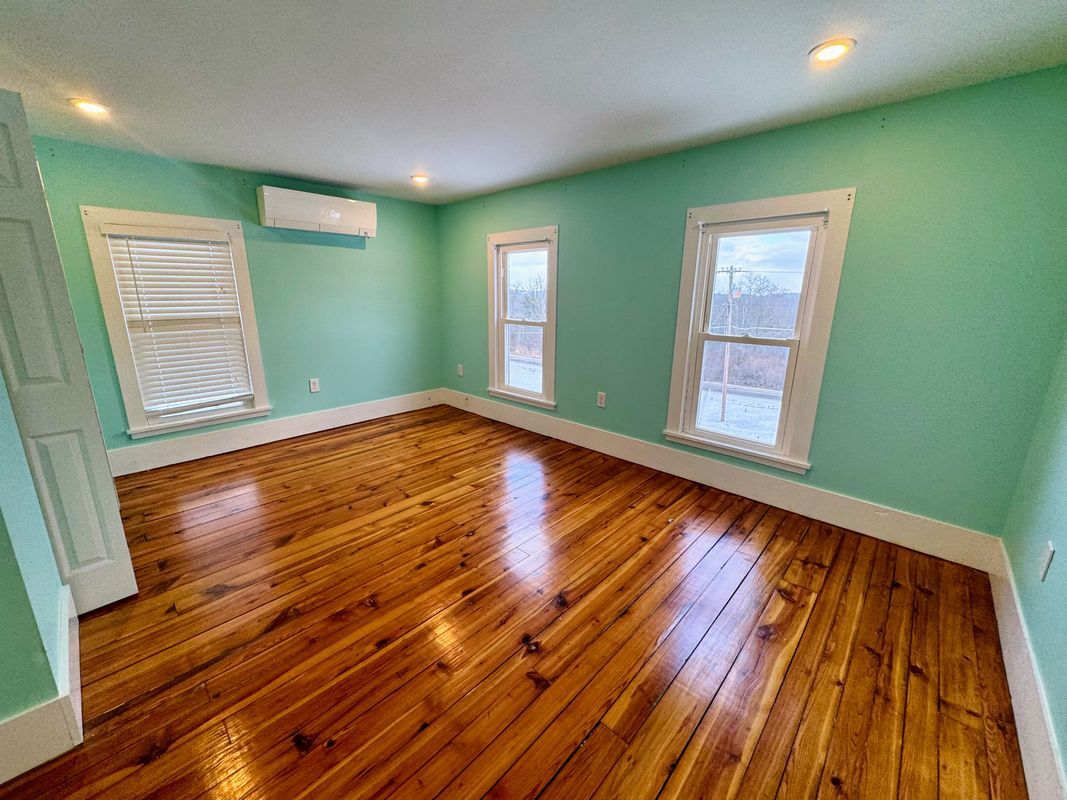 Building Photo - 1937 Spencer Hill Rd