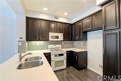 Building Photo - 12204 N Mainstreet