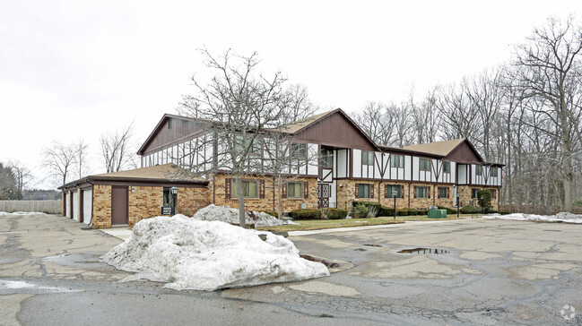 Primary Photo - Wildbrook Condominiums