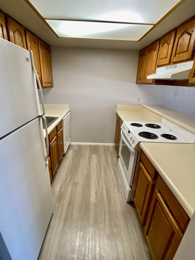 Building Photo - Perfect Tempe Location 2 Bedroom 2 Bath