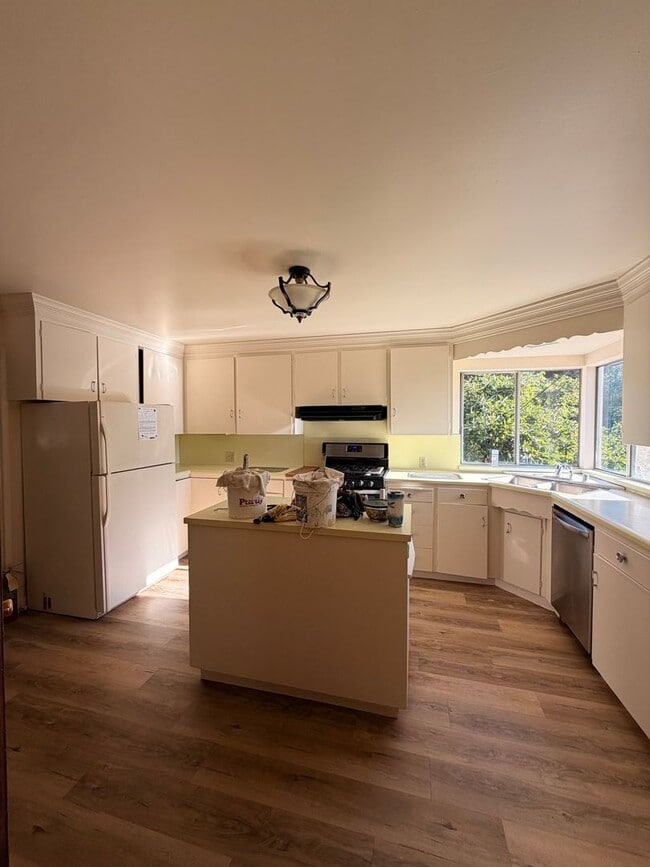 Building Photo - 809 Browns Valley Rd