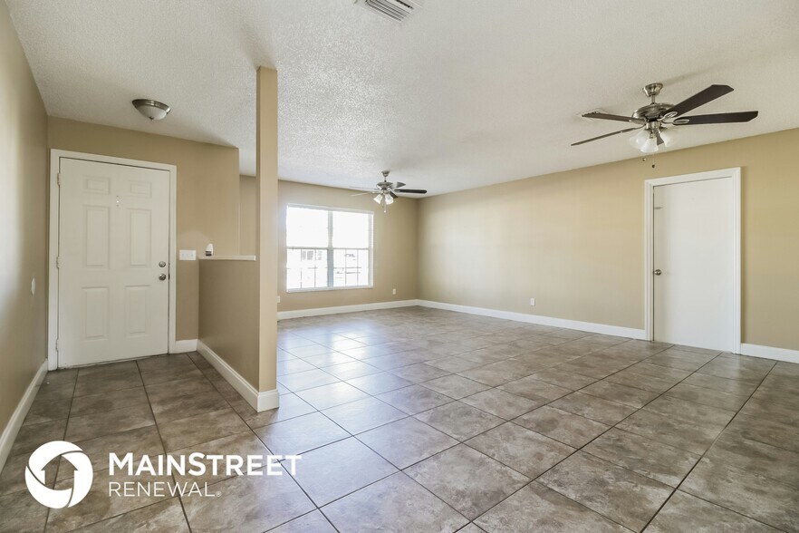 Building Photo - 4775 Doreen Rd