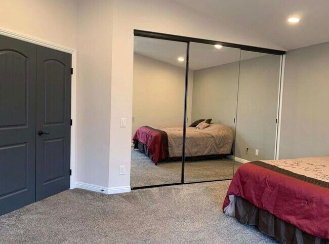 Building Photo - 45727 Kaastad Ct