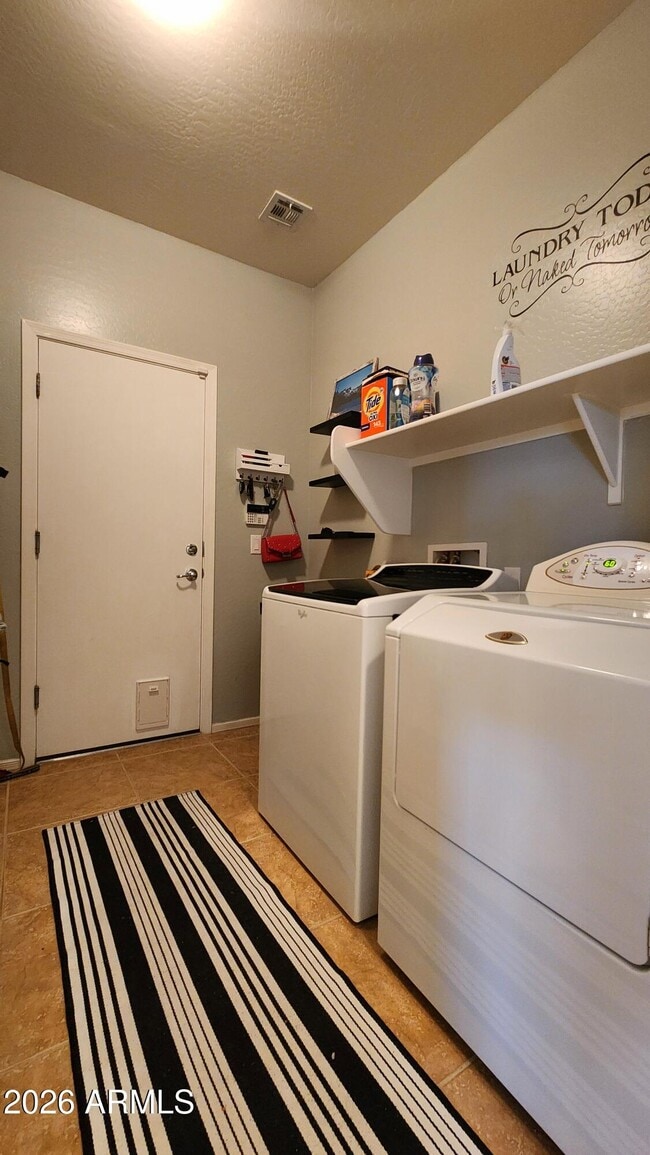 Building Photo - 18970 N Alicante St