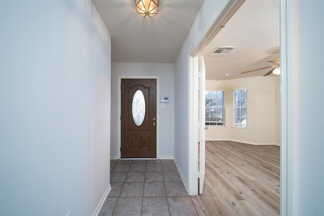 Building Photo - 4710 Shane Creek Ln