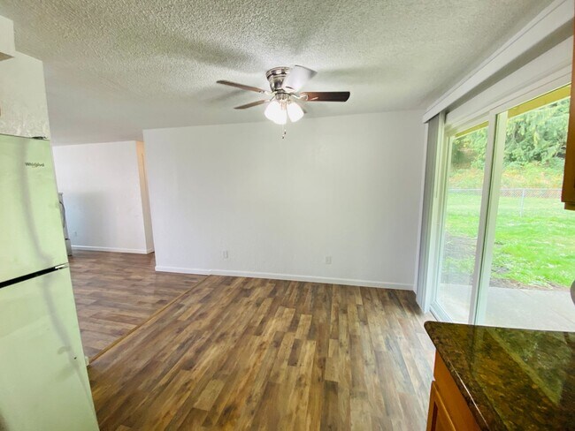 Building Photo - Wilson Duplex