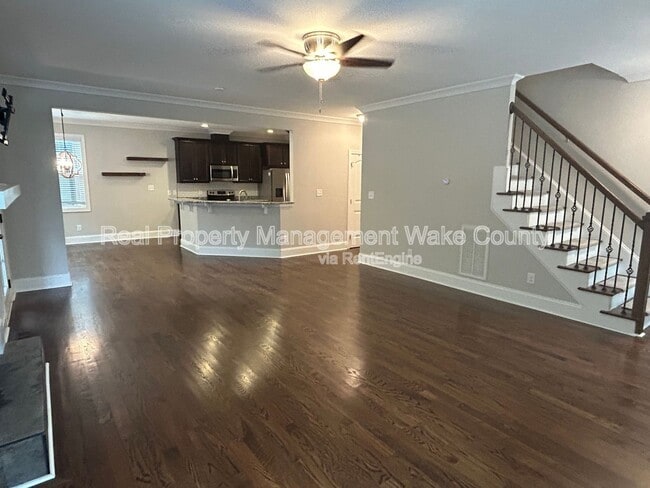 Building Photo - 5412 Robbins Dr