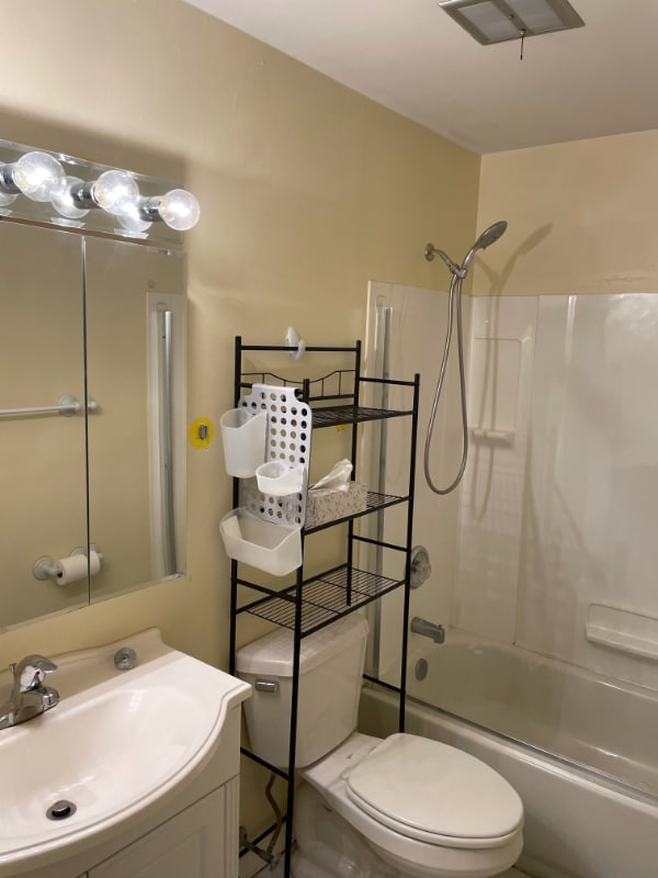 Building Photo - 5101 Carriage Way Dr