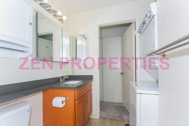 Building Photo - a 2 bdrm, 2 bath townhome  with 1 prkg at Villages at Waipio