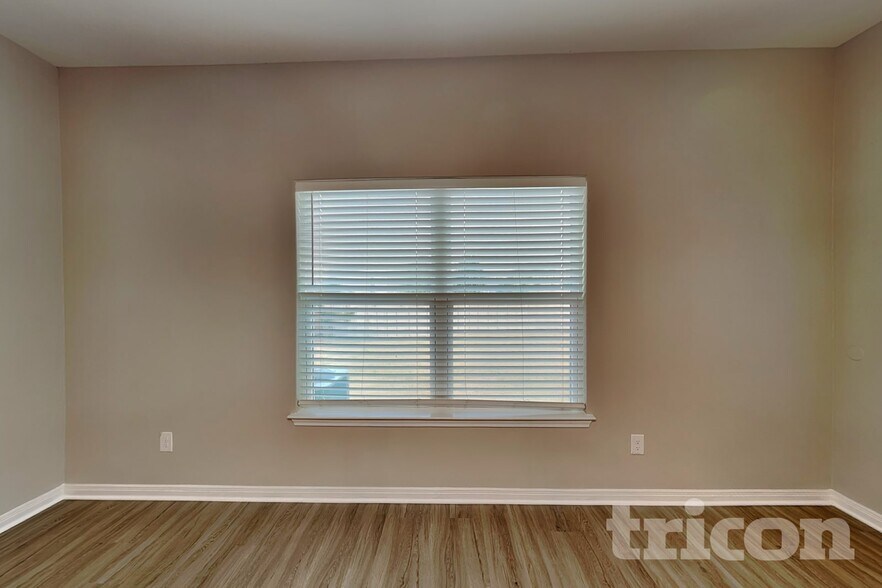 Building Photo - 10918 Chatham Ct
