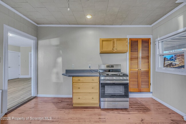 Building Photo - 331 Cherry St