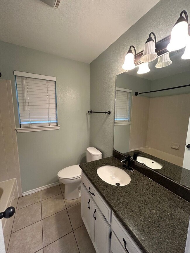 Building Photo - Updated Midway Corner Lot