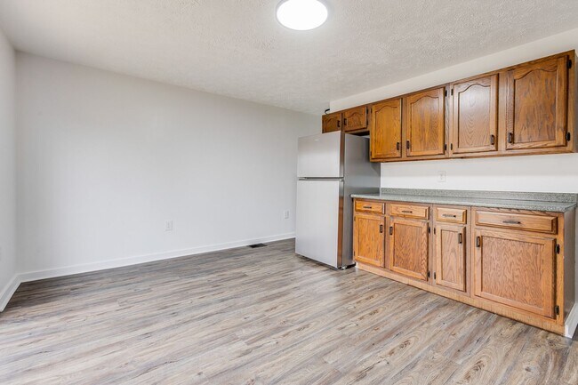 Building Photo - Available NOW - Private 2 Bedroom Home w/ Beautiful Updates!