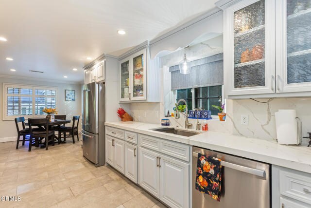 Building Photo - 4816 Indianola Way