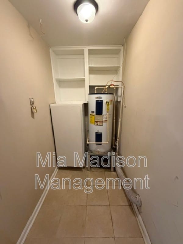 Building Photo - 9406 Dunwoody Dr