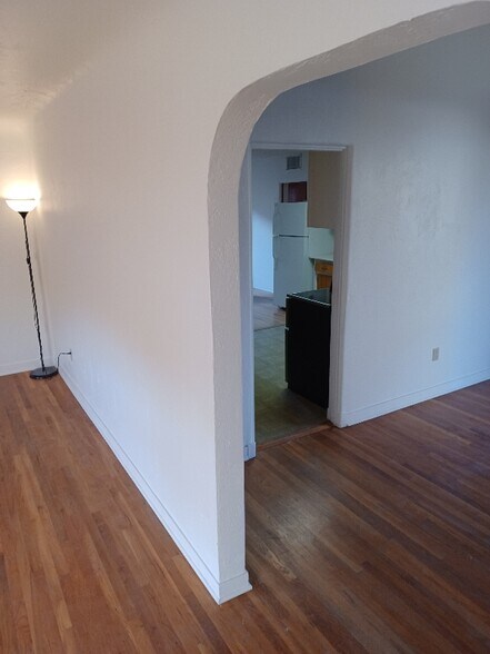 Building Photo - 3009 Delano Pl NE