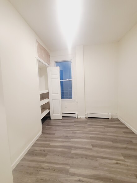 Unit 1 - 115 Ege Ave
