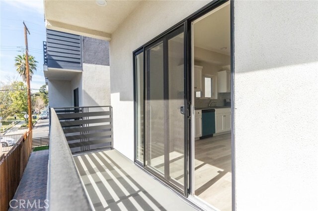 Building Photo - 5130 Riverton Ave