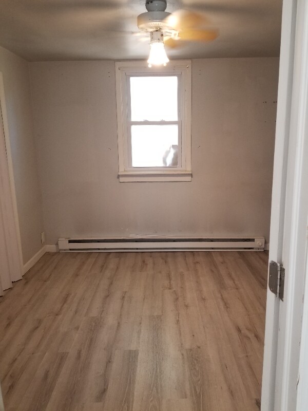 Building Photo - 9 Elm Rd