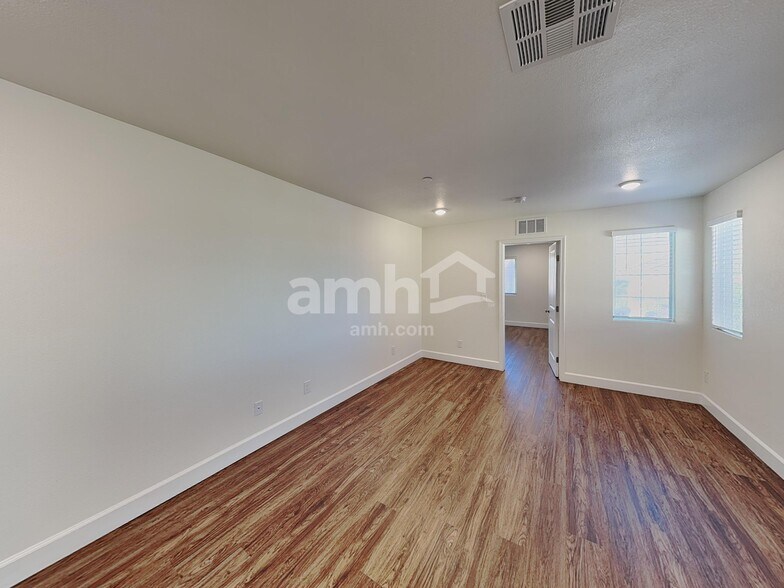 Building Photo - 83 Foxridge Swings Ln