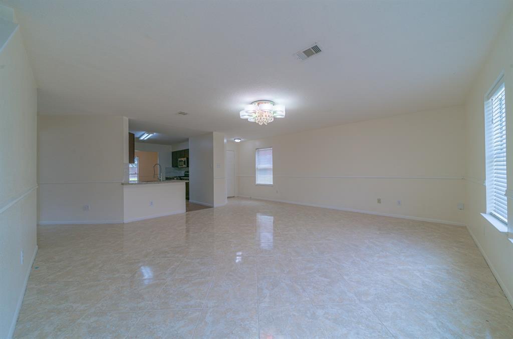 Building Photo - 5511 Darby Square Trl