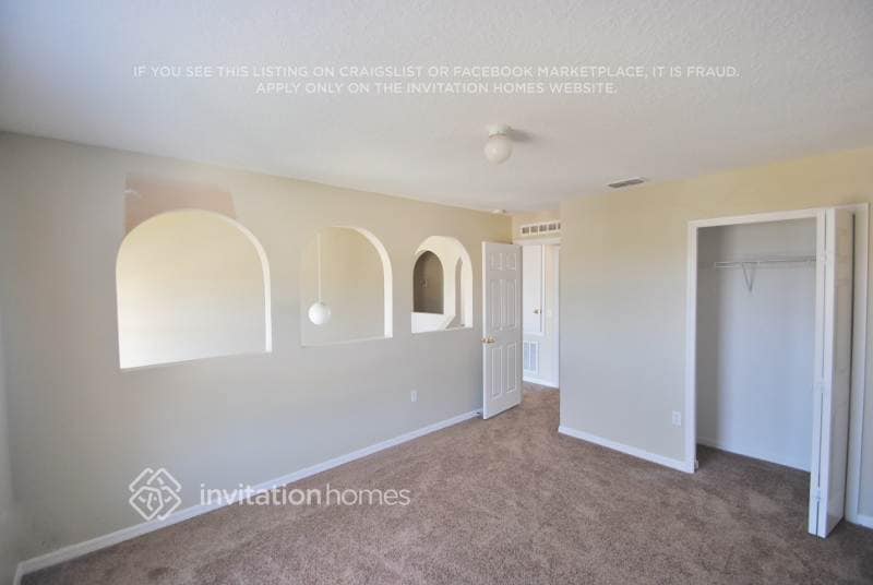 Building Photo - 281 McKay Blvd