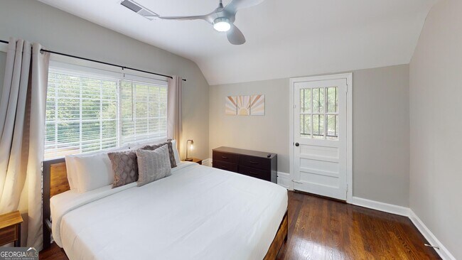 Building Photo - 1114 Fayetteville Rd SE