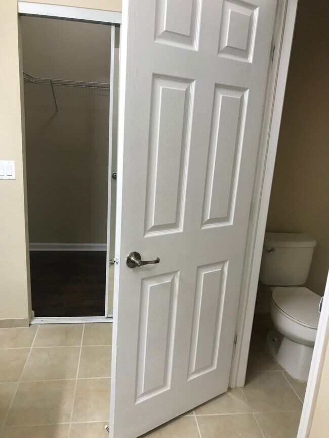 Building Photo - 3222 NW 31st Terrace