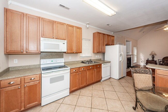 Building Photo - 5 Bedroom 2.5 Bath Home in Indigo Fields - North Charleston