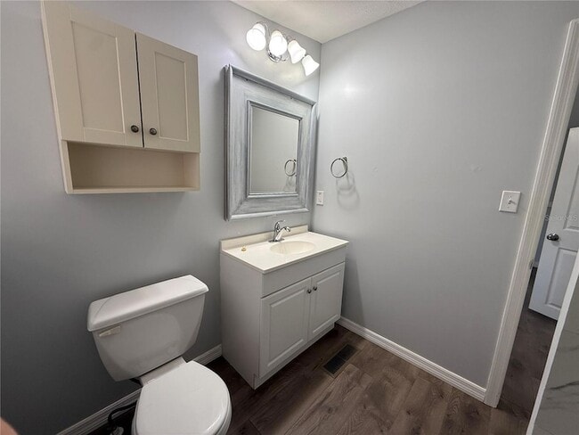 Building Photo - 8824 Overlook Dr