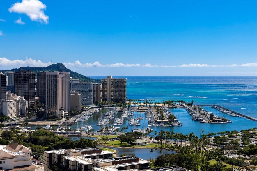 Building Photo - 88 Piikoi St