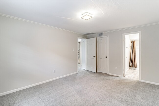 Building Photo - 4710 Post Oak Timber Dr