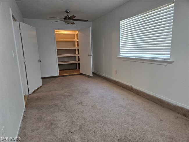 Building Photo - 5945 N El Capitan Way