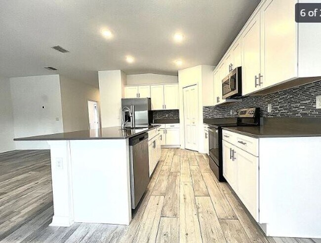 Building Photo - 4 Bedroom 2 bath home in the Preserves at LPGA for RENT!