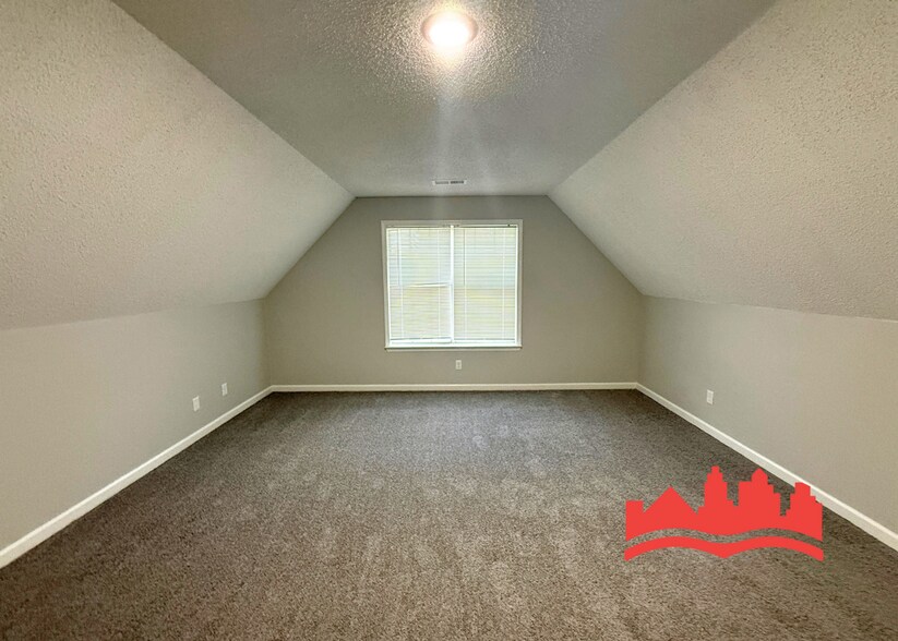 Building Photo - Welcome home!