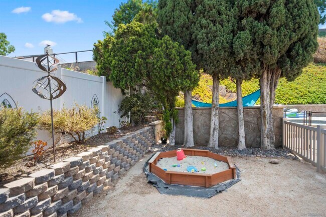 Building Photo - 5765 Bounty St