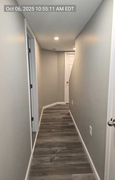 Building Photo - 335 Arden Rd W