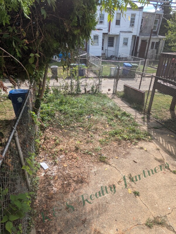 Building Photo - 2211 Penrose Ave