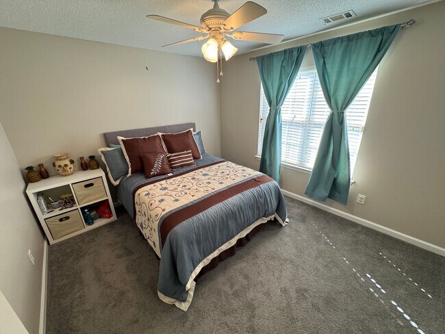 Building Photo - Beautiful 3 Bedroom 2 Bath Home Close to I-20.